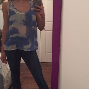 Abstract printed, sleeveless shirt